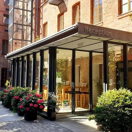 Fabrik Hotel 3*