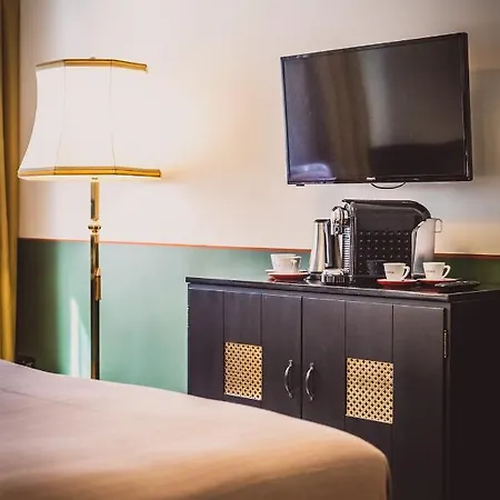 Hotel Henri Siebterbezirk 4*