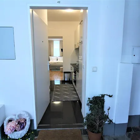 Small Studio Close To Center Apartment Vienna