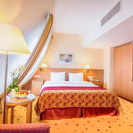 מלון Courtyard By Marriott Schoenbrunn 4*