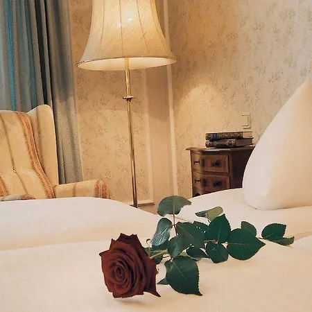 Hotel Henri Siebterbezirk 4*