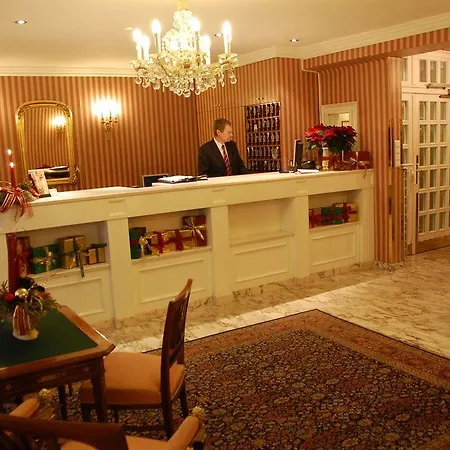 Hotel Henri Siebterbezirk 4*