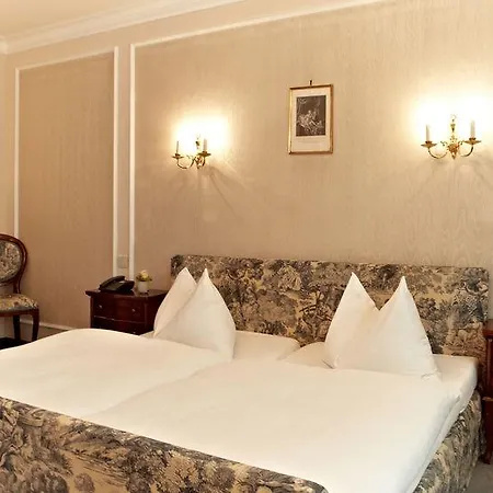 Henri Siebterbezirk Hotel