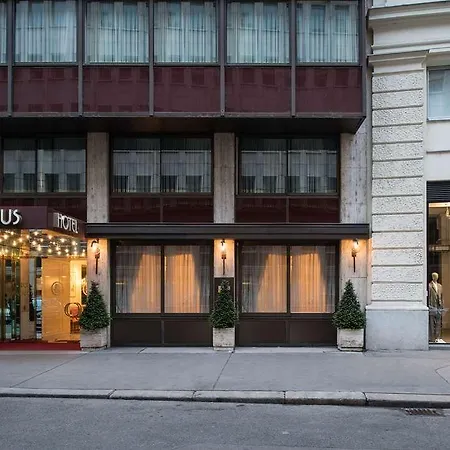 Elaya City Center 4*