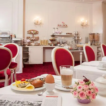 Elaya City Center Hotel 4*