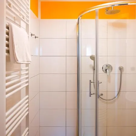 Modern Schoenbrunn Apartment Vienna