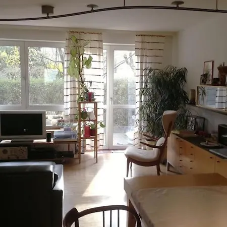 Frühstückspension In Maisonette With Garden, Parking Place