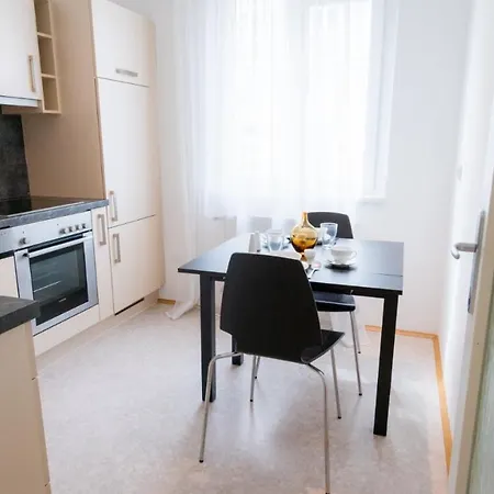 | Rent Now From 1 Week: Furnished 1 Bedroom In 1020 *