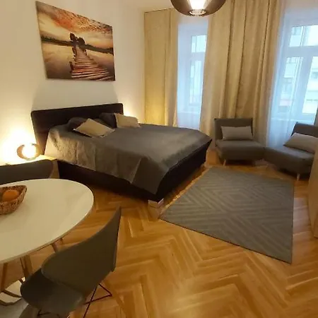 Angelika Apartment *