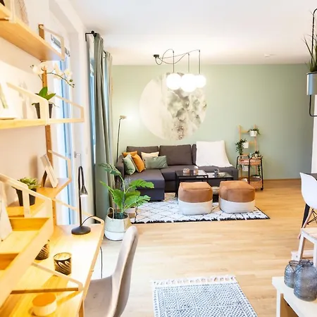 Apartment & Cozy - 15 Min To Center *