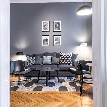 Apartment Eddie's Design