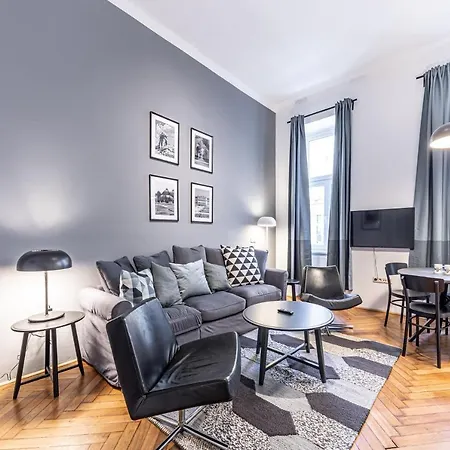 Apartment Eddie's Design