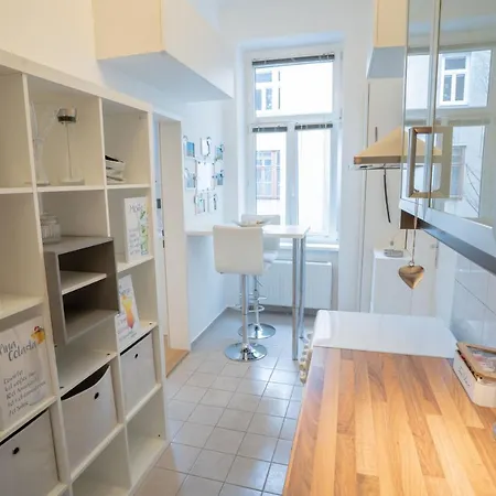 Cozy Modern Nest In The Heart Of With Netflix * Vienna