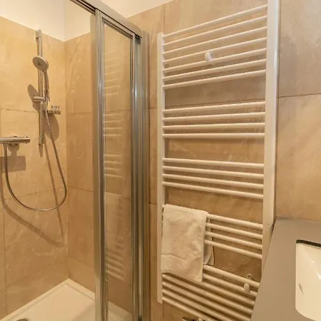 Comfort Nahe Uno-city Und Vic I Levestate Appartement