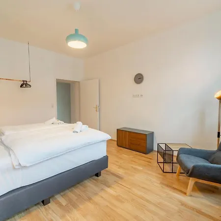 Comfort Nahe Uno-city Und Vic I Levestate Appartement
