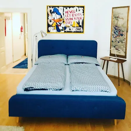 The Barts Center - Self Check-in * Vienna