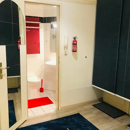 The Barts Center - Self Check-in Apartment