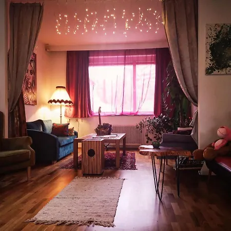 Prime Rooms Vienna - Private Villa With Garden, Sauna & Partyroom *