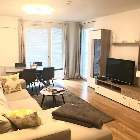 Amazing Austria Center Near Uno * Viena