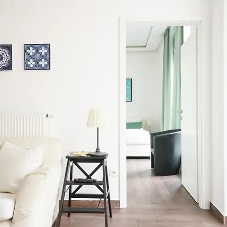 Wonderful Big Near Yppen Market * Vienna