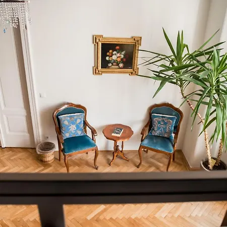 Boutique - Premium Hostel
