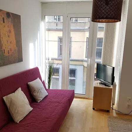 Apartment Bright In Hip & High Quality Neighborhood