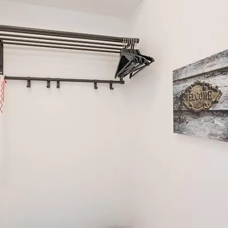 Bright In Hip & High Quality Neighborhood Apartment *