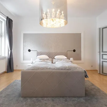 Apartment Central And Chic - The Big One