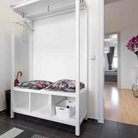 Apartment Central And Chic - The Big One