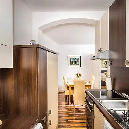 Cosy Near Stephansplatz Apartment *