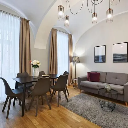 Apartment Crown 6 *