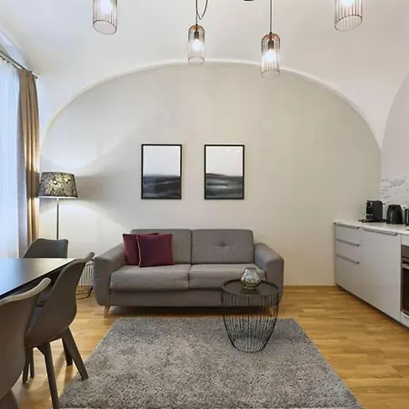 Apartment Crown 6 *