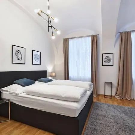 Apartment Crown 6 *