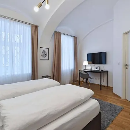 Apartment Crown 6