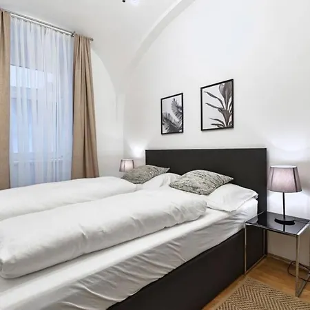 Apartment Crown 6 *