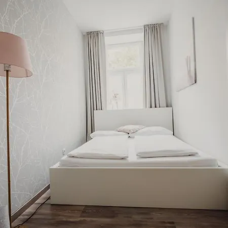 Apartment Zeus Design Sweet