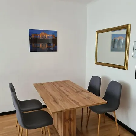 Sunny Vídeň