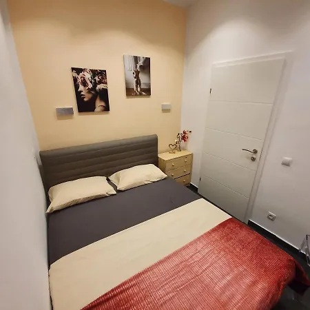 Frisch Renovierte Mit Einer Klimaanlage - Design Favoritenstraße 147 Apartment *