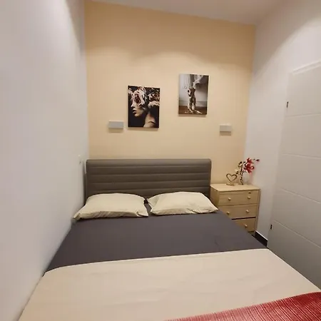 Apartment Design Favoritenstrasse *