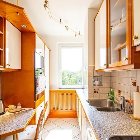 Apartment Rated - Ac, Wifi, 24h7days Self Check-in, Board Games, Netflix Vienna