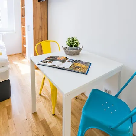 Feelgood Smartliving | Contactless Check-in Апарт-отель