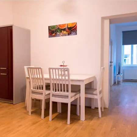 Apartment Charming Flat & Balcony Near Station L Bg5 *
