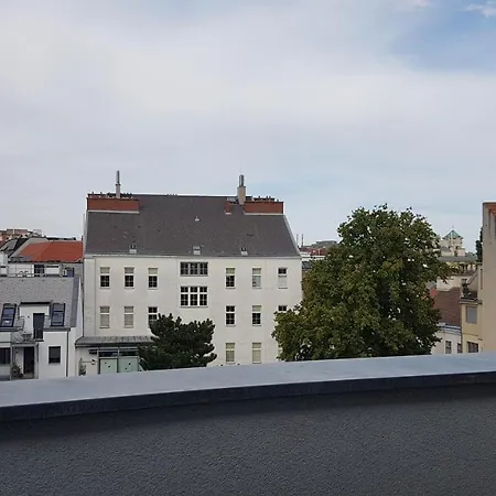 Moderne Maisonette Mit Terrasse
