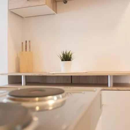 Rover Apartment *