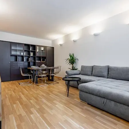 Charming With Balcony, Close To Stephansdom Cathedral Apartamento