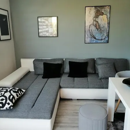 Apartament Dino *