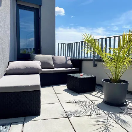 Sonnenwohnen Penthouse Direkt Bei U-bahn Und Therme Mit Anbindung Ins Zentrum