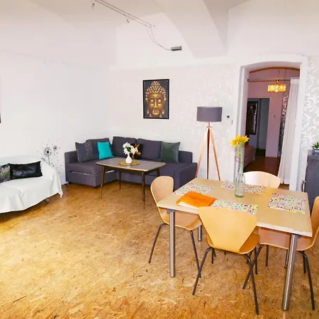Apartment Laer Hundertwasserhaus Vienna