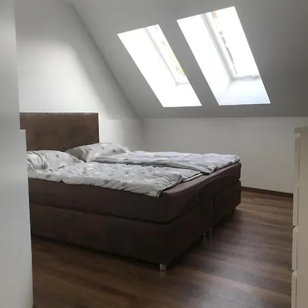 Sunny By Jr City Apartment