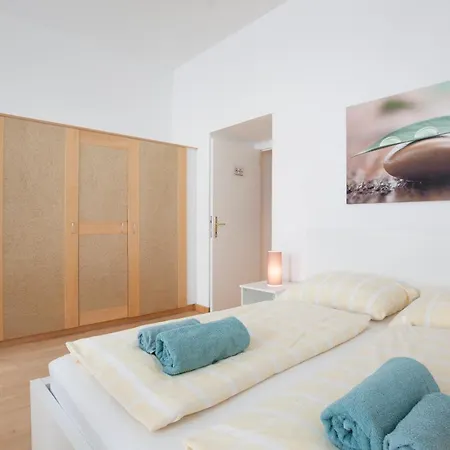 Gal Apartment *